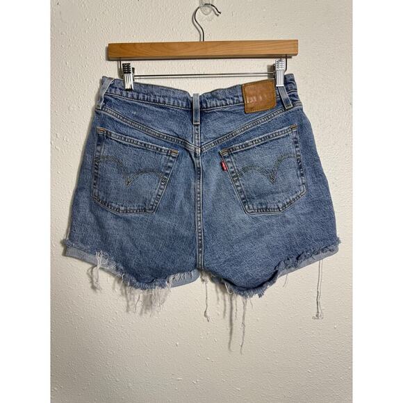 Levi's 501 Midi Shorts - Picture 2 of 7